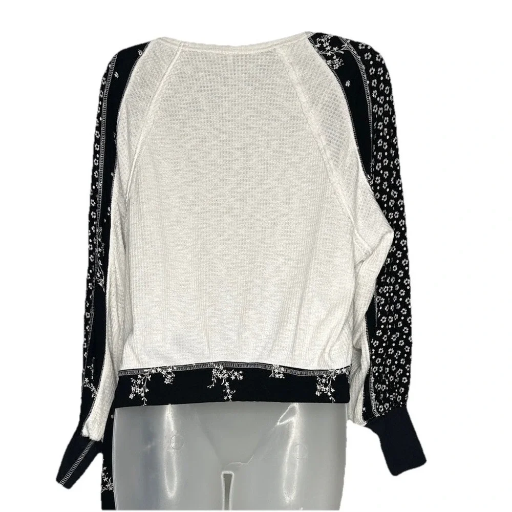Free People Auxton Thermal Wrap Top‎ XS Ivory Faux Tie White Black Waffle Floral